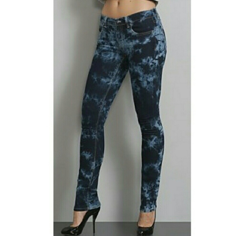 🐳NWT🐳New York & Company Tie-Dye Skinny Jean